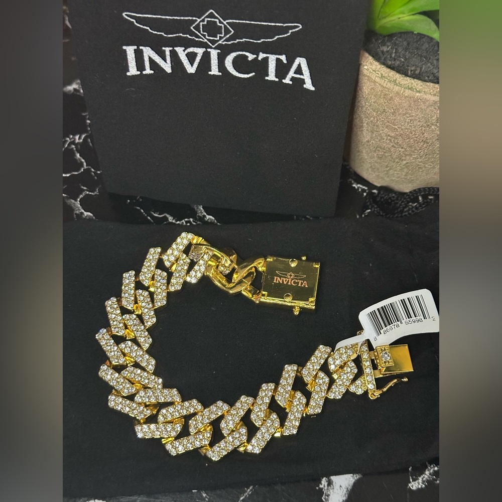 Invicta Gold and Silver Chain Bracelet - Picture 4 of 5